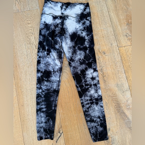 Electric & Rose Monochrome Tie-Dye Leggings - Picture 2 of 4